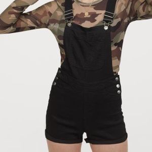 H&M Bib Overall Shorts Black SZ 2